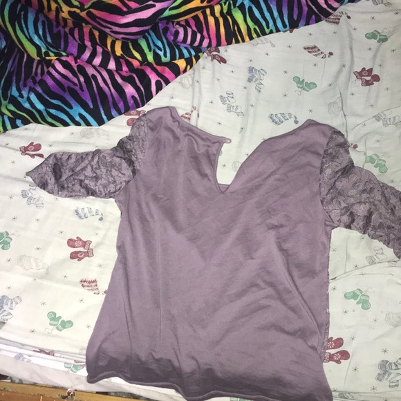 Mid sleeves shirt - Picture 2 of 2